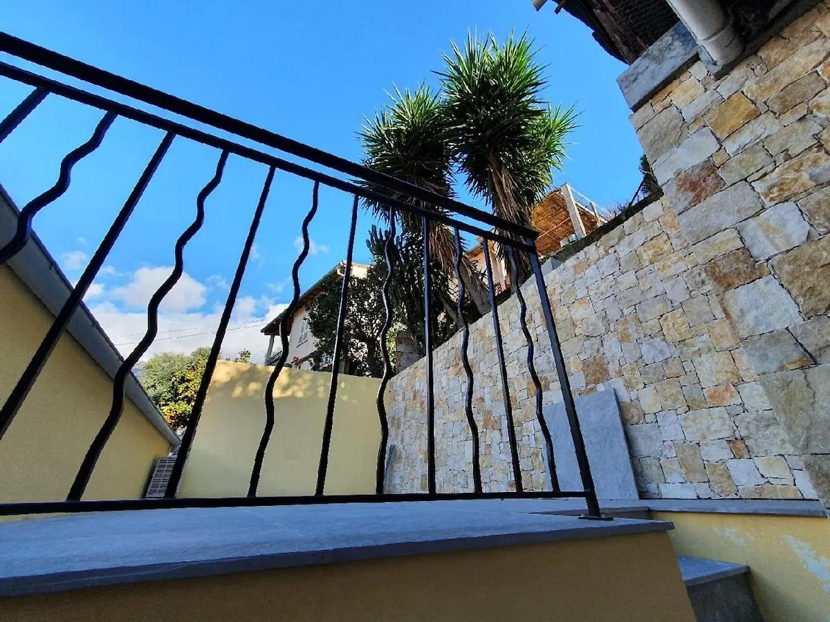 La 34 Tiny House With Sunny Terrace Villa Menton Holiday home